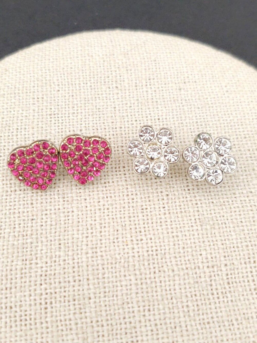 Crystal flower and glass heart earrings